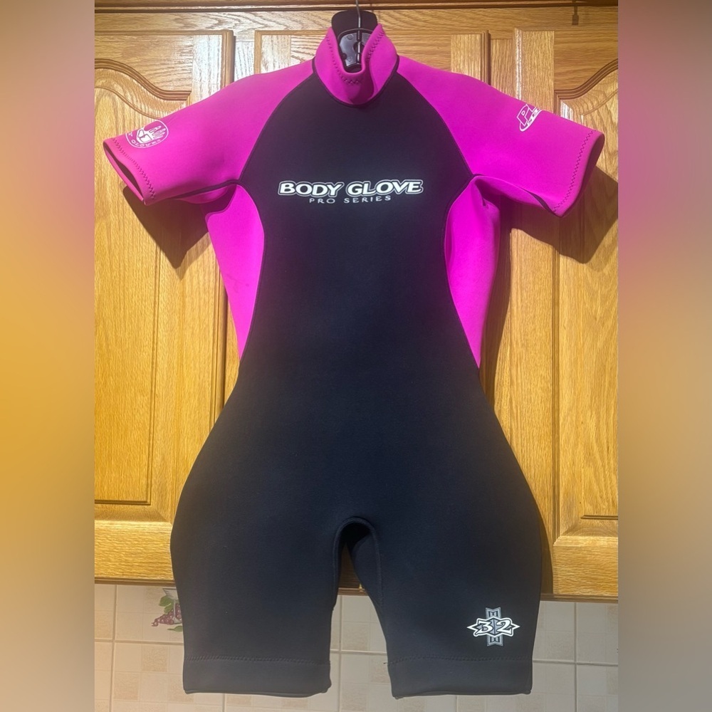Body Glove Women's Shorty Wetsuit in Black and Hot Pink